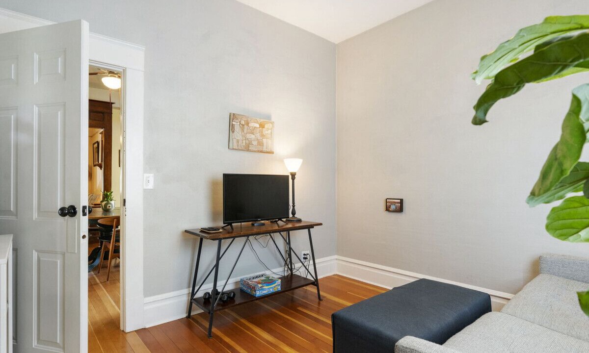Photo of Livingroom in St. Johns