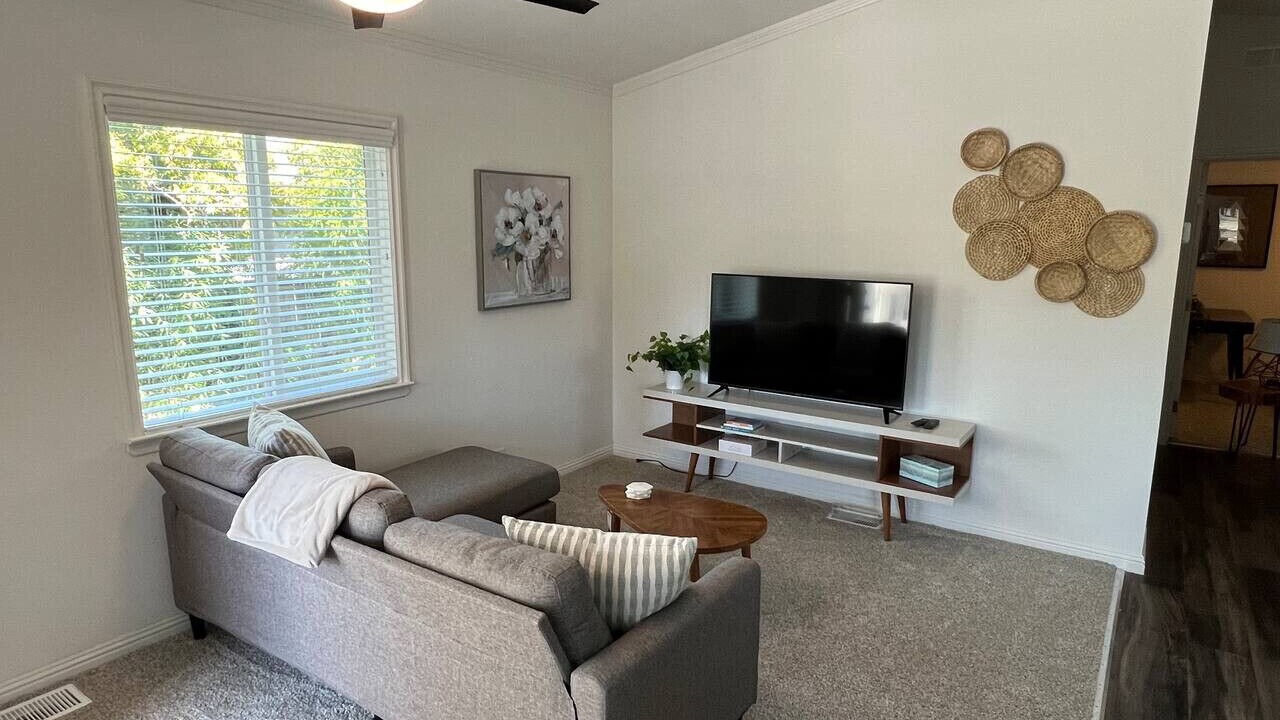 Photo of Livingroom in Concord