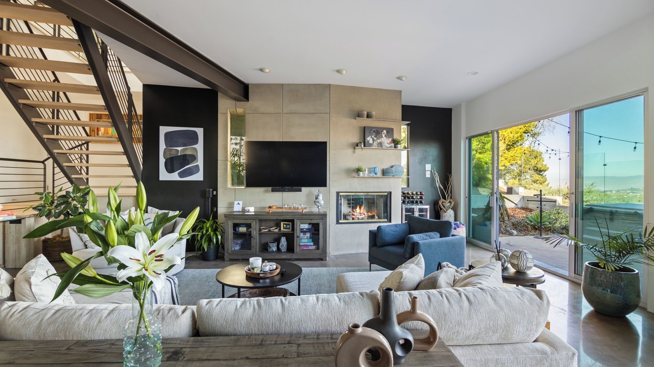 Photo of Livingroom in Top of the World