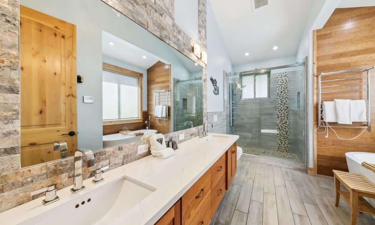 Photo of Bathroom in Mountain View Estates