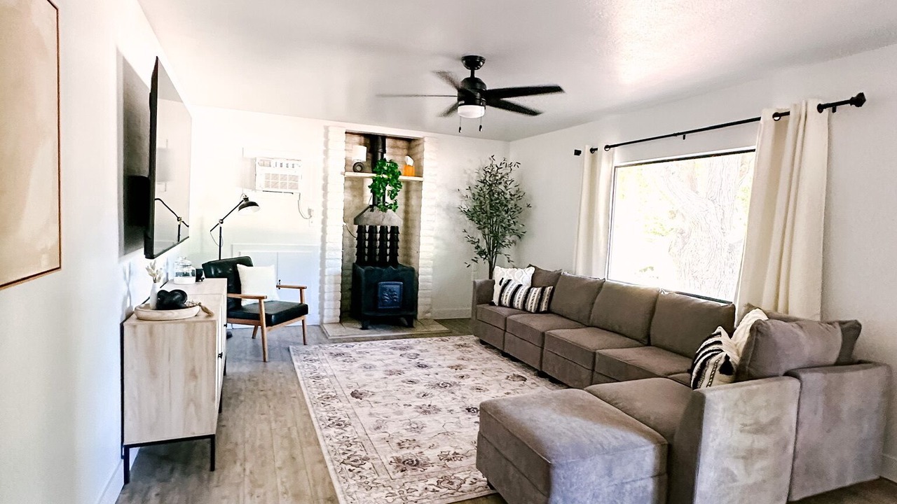 Photo of Livingroom in Leeds