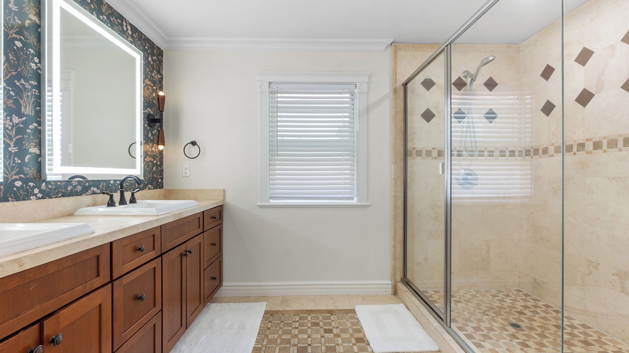 Photo of Bathroom in Corona del Mar
