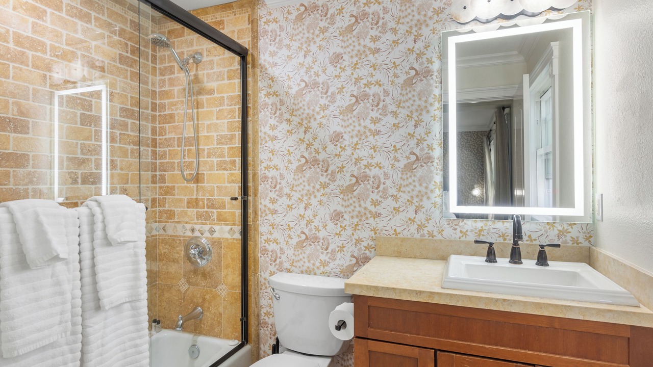 Photo of Bathroom in Corona del Mar