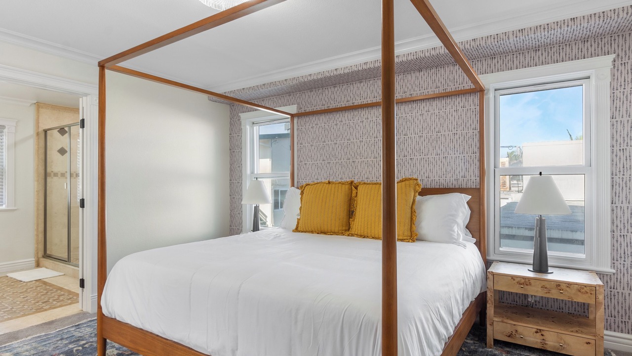 Photo of Bedroom in Corona del Mar