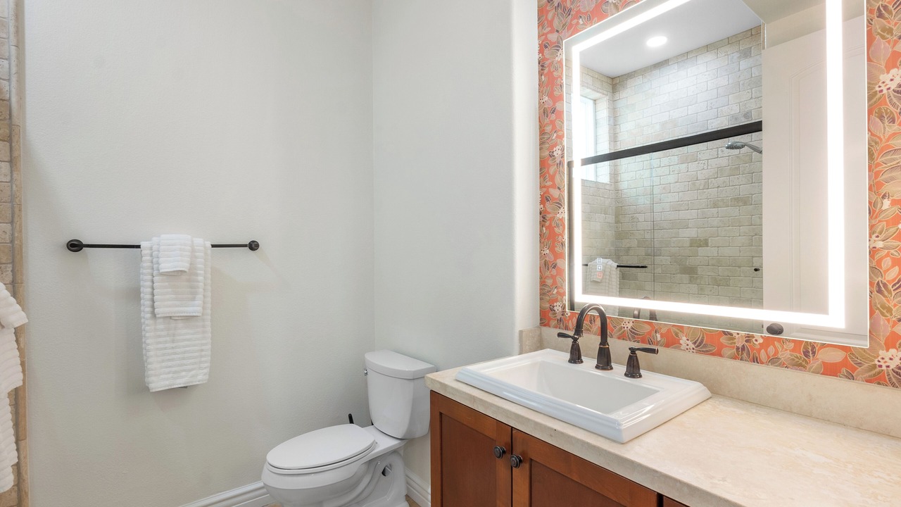 Photo of Bathroom in Corona del Mar