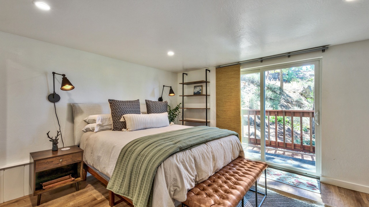 Photo of Bedroom in Lakeridge