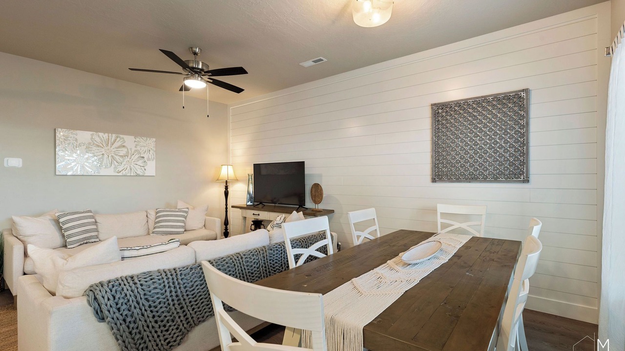 Photo of Livingroom in Cedar City