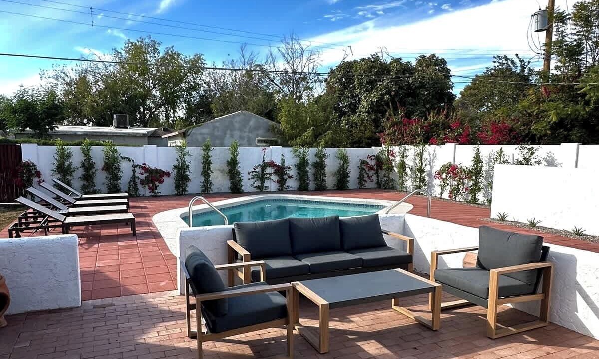 Photo of Outdoor in Peters View