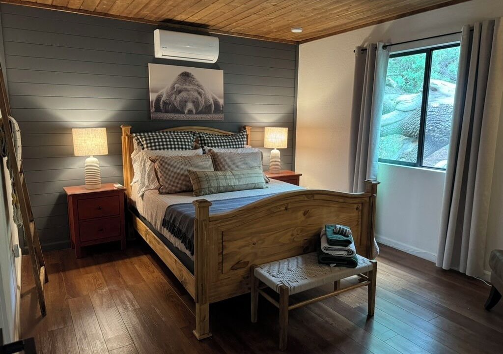 Photo of Bedroom in Highland Pines