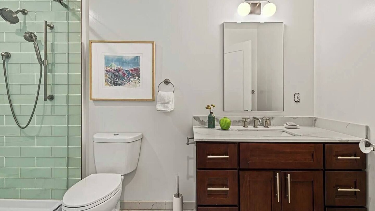 Photo of Bathroom in El Cerrito