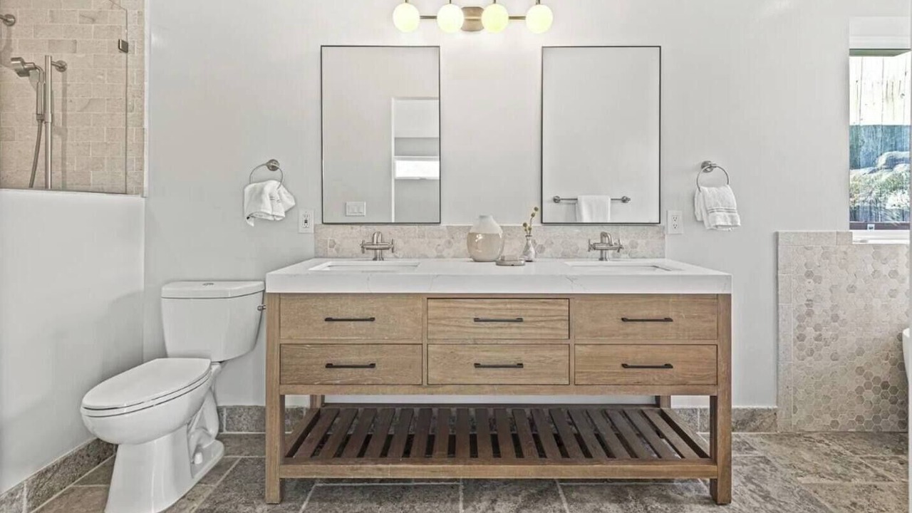 Photo of Bathroom in El Cerrito