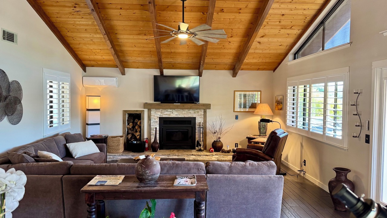 Photo of Livingroom in Oak Shores