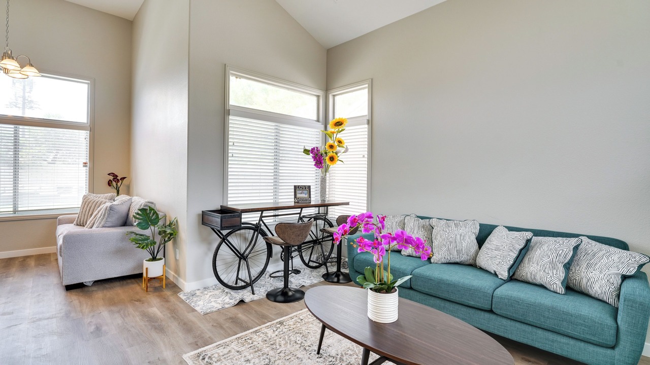Photo of Livingroom in Silverado Ranch
