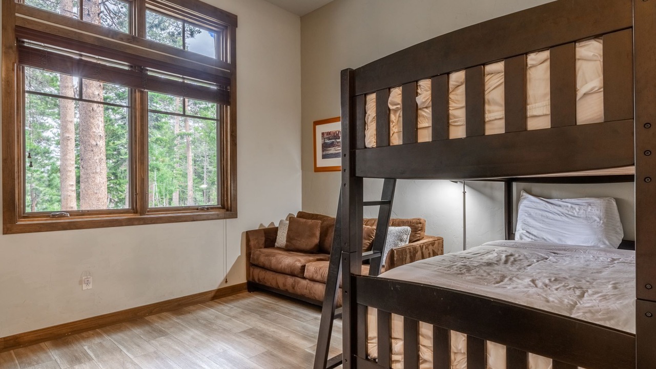 Photo of Bedroom in Woodwinds