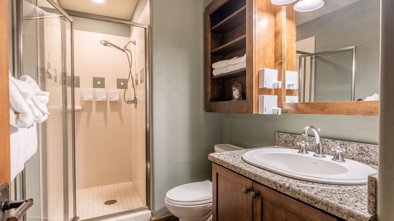 Photo of Bathroom in Woodwinds