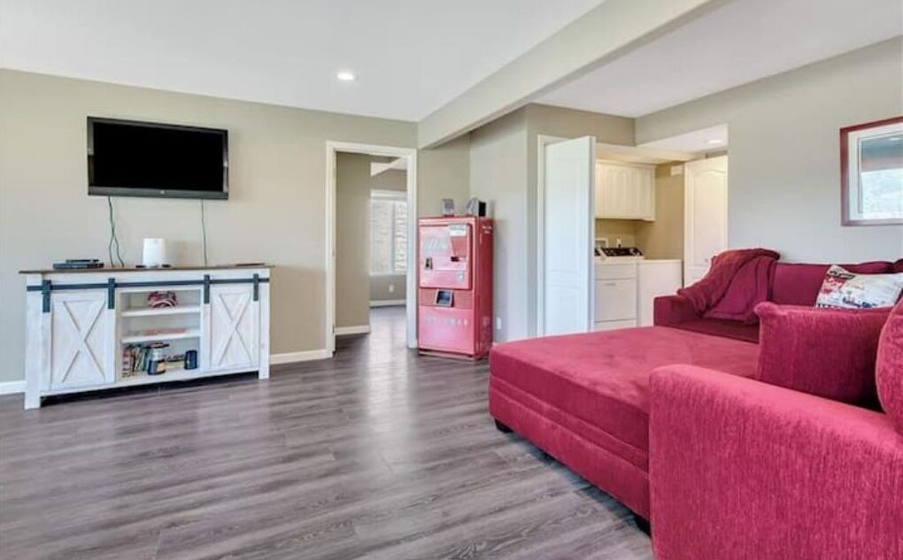 Photo of Livingroom in Oak Shores