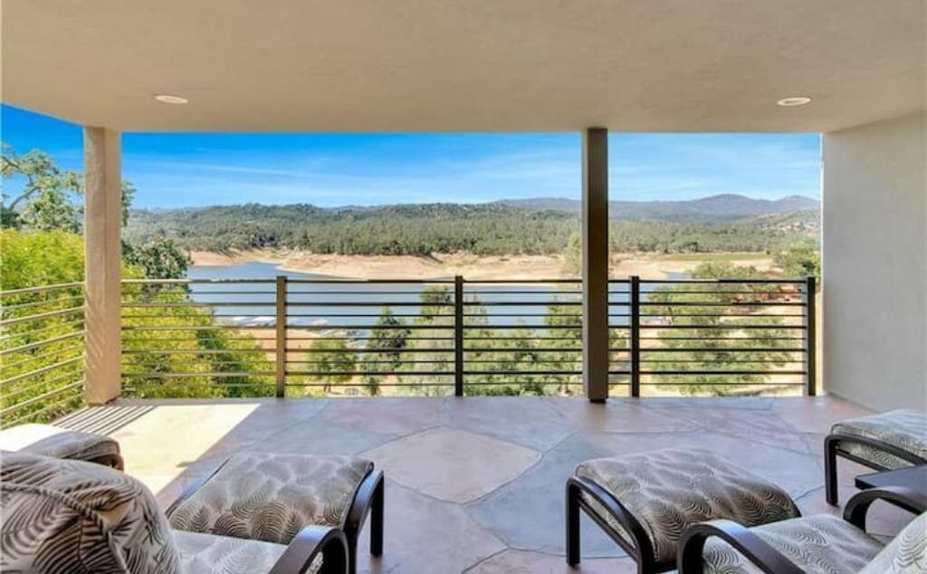Photo of Patio Balcony in Oak Shores