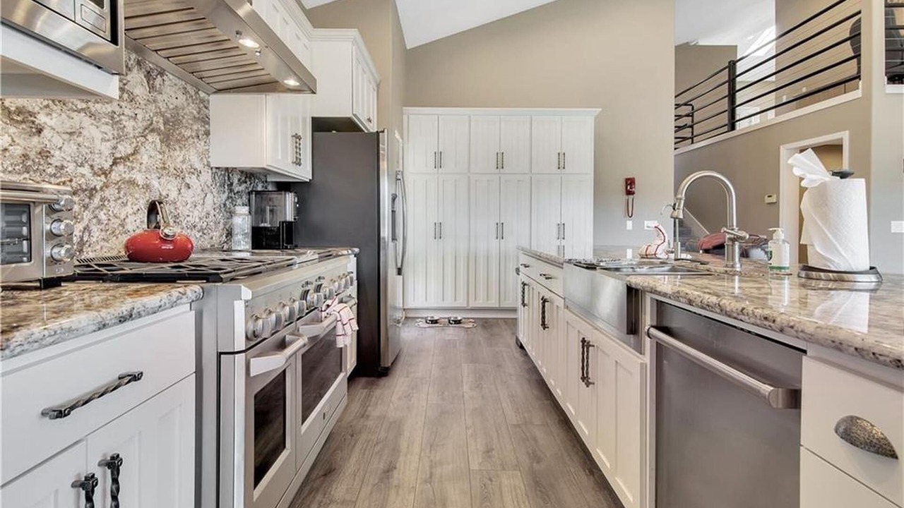Photo of Kitchen in Oak Shores