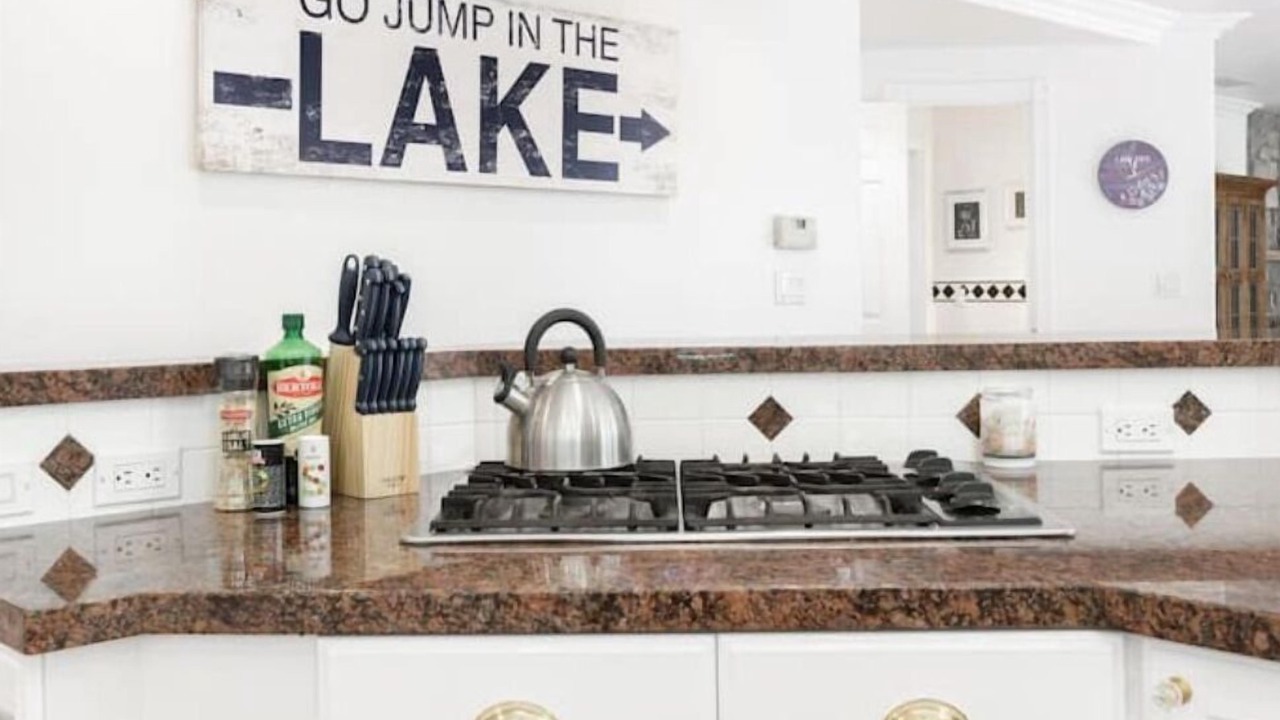Photo of Kitchen in Oak Shores