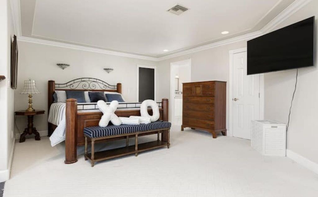 Photo of Bedroom in Oak Shores