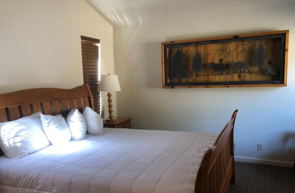 Photo of Bedroom in El Portal