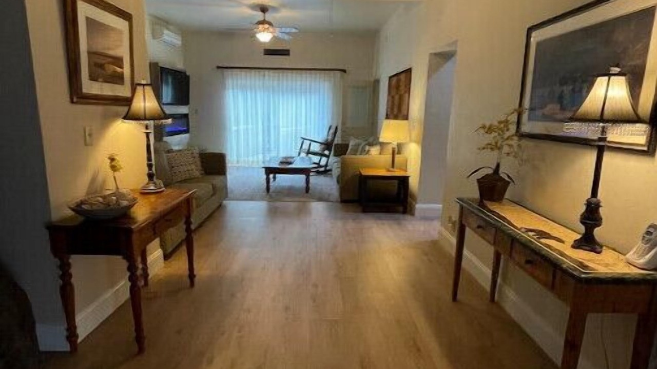 Photo of Livingroom in El Portal