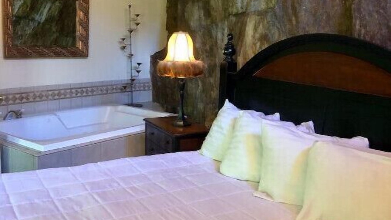 Photo of Bedroom in El Portal