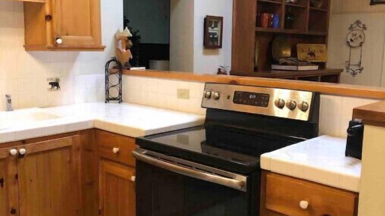 Photo of Kitchen in El Portal