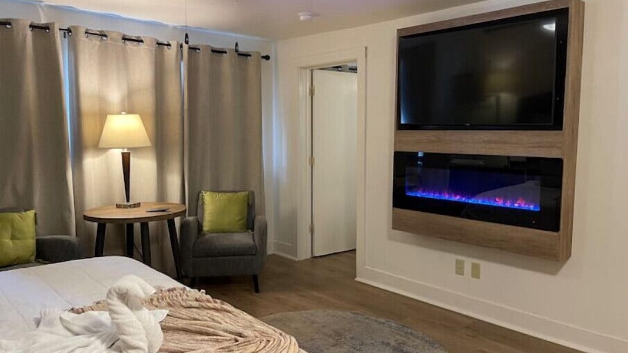 Photo of Bedroom in El Portal
