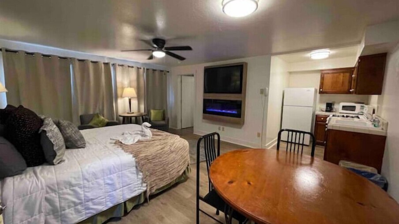 Photo of Bedroom in El Portal