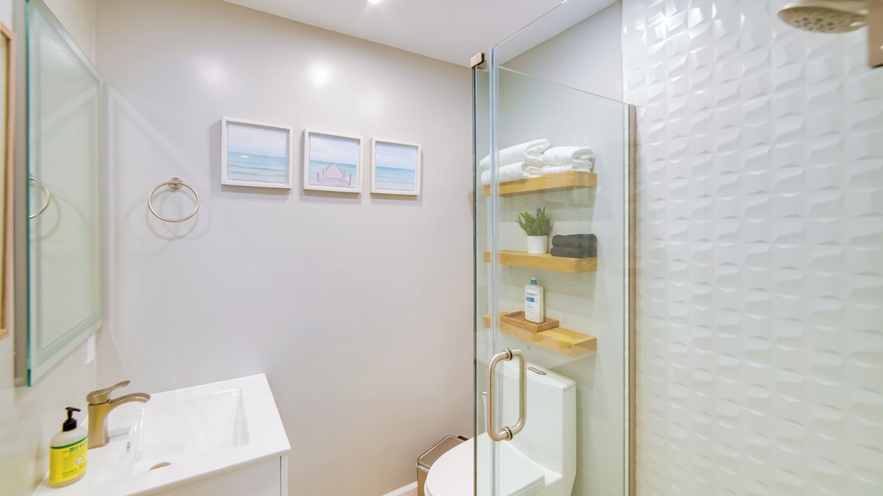 Photo of Bathroom in North Lakeport
