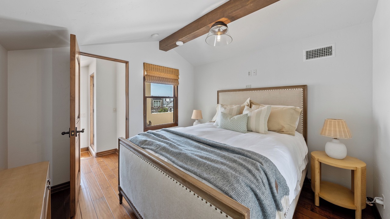 Photo of Bedroom in Corona del Mar