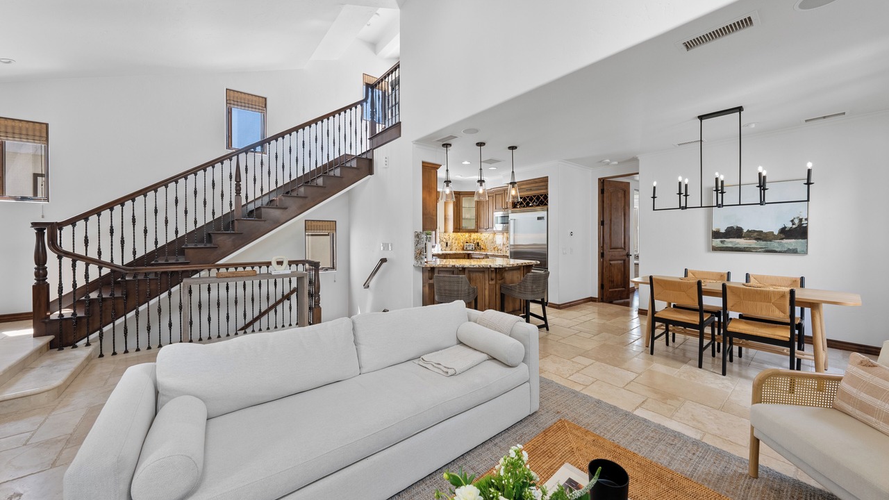 Photo of Livingroom in Corona del Mar