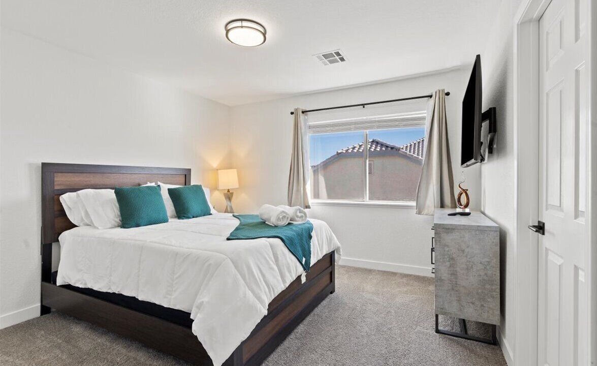 Photo of Bedroom in Monarch Estates