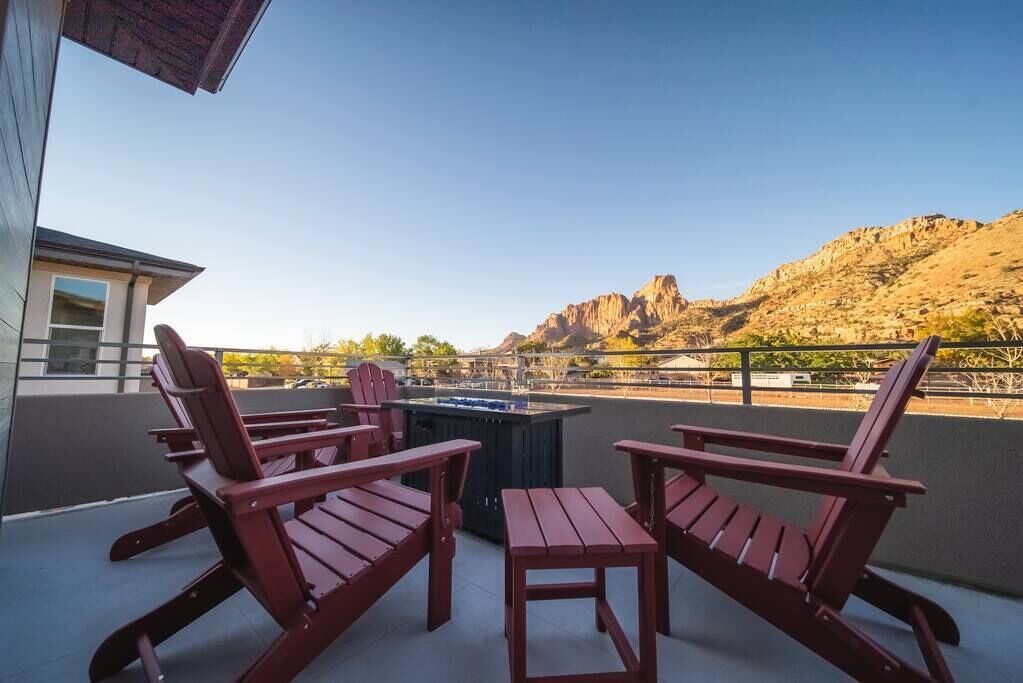 Photo of Patio Balcony in Hildale