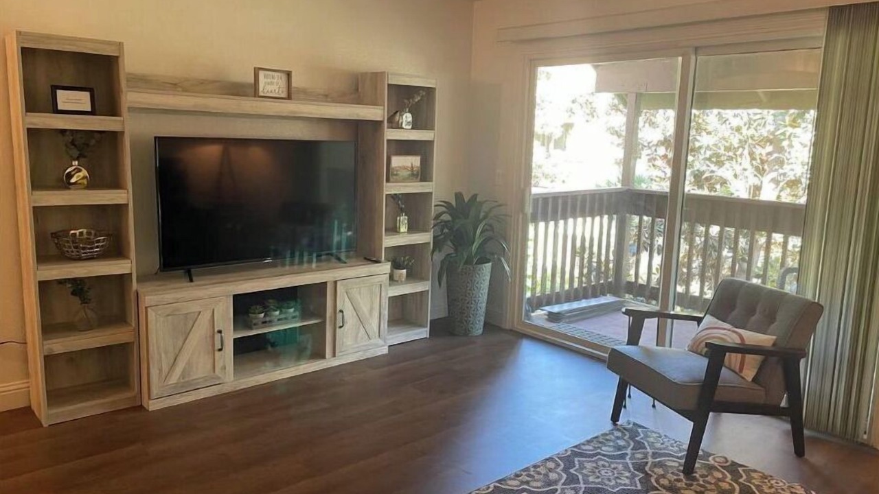 Photo of Livingroom in Downtown
