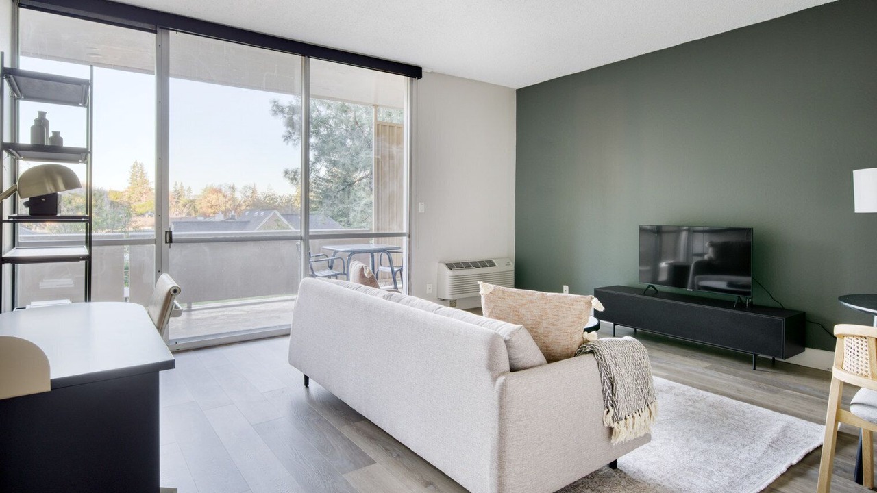 Photo of Livingroom in University South