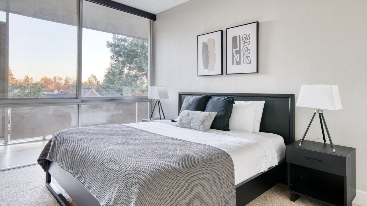 Photo of Bedroom in University South