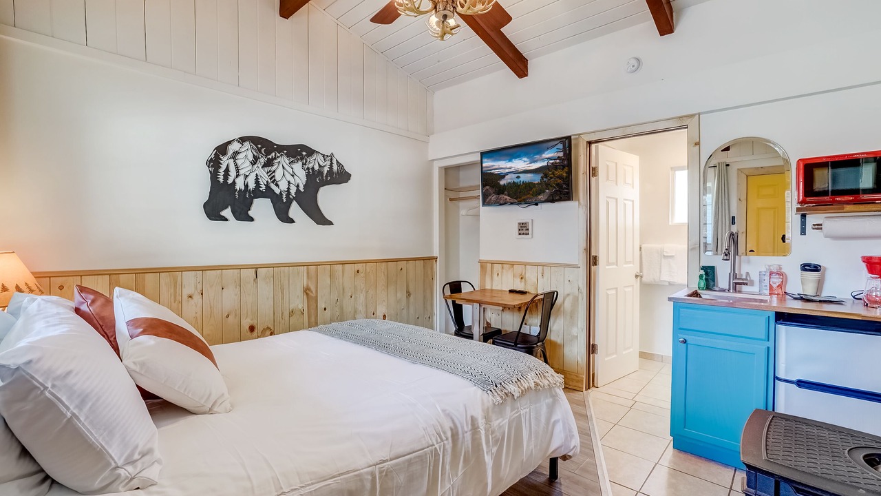 Photo of Bedroom in Sierra Tract