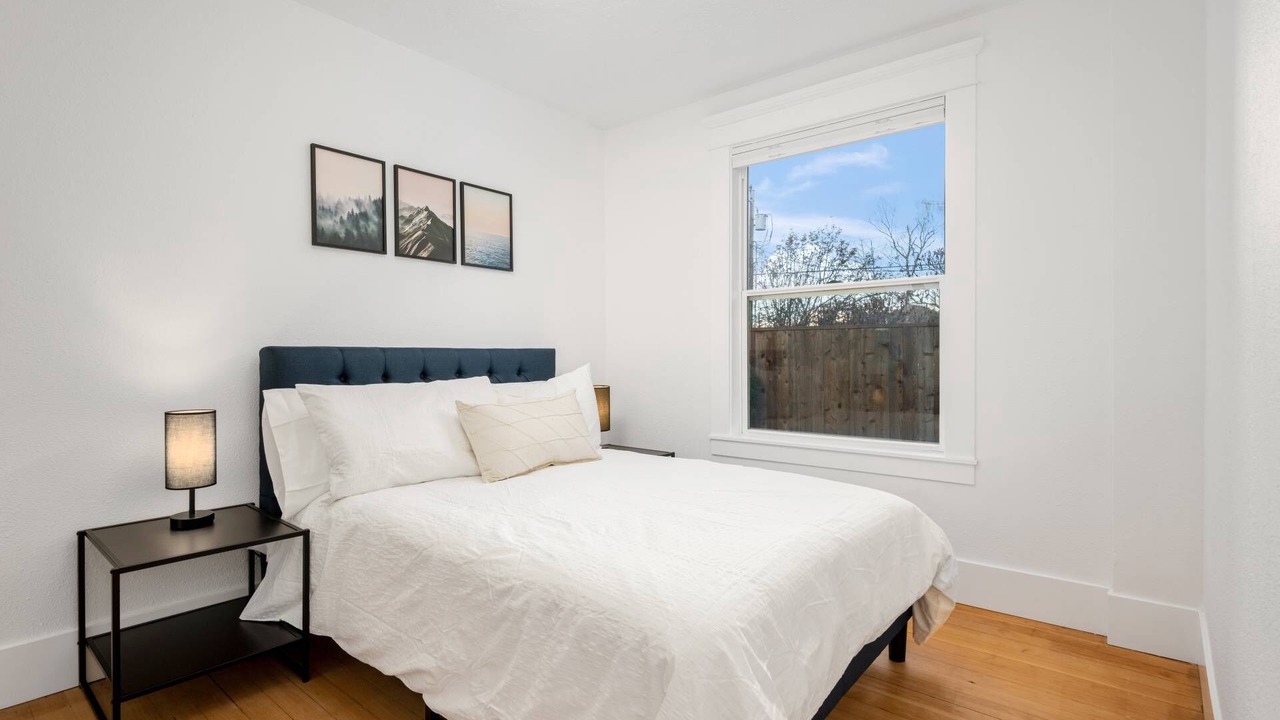 Photo of Bedroom in Foster - Powell