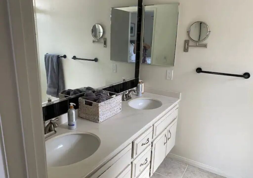 Photo of Bathroom in Loma Alta