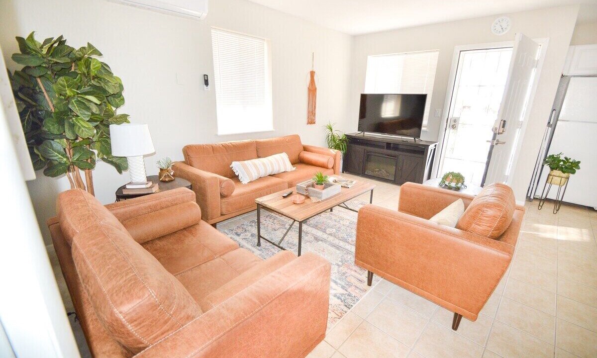 Photo of Livingroom in Foothills
