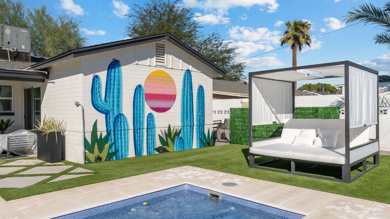 Photo of Outdoor in Papago Parkway