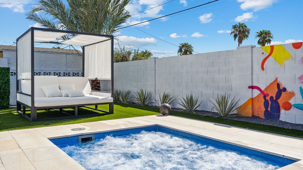 Photo of Outdoor in Papago Parkway