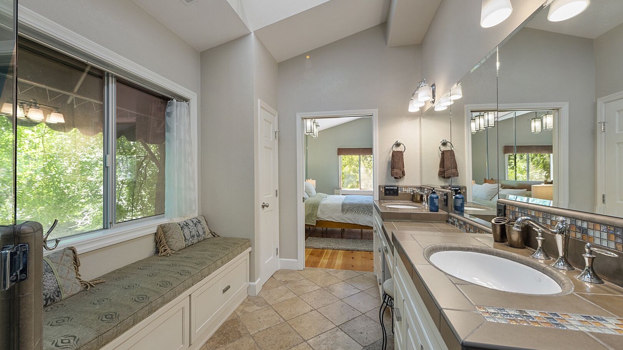 Photo of Bathroom in Cazadero