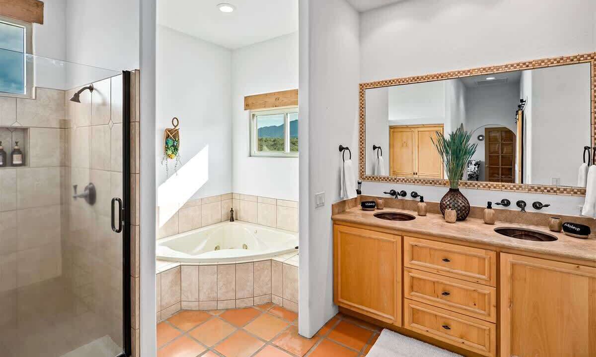 Photo of Bathroom in Cottonwood