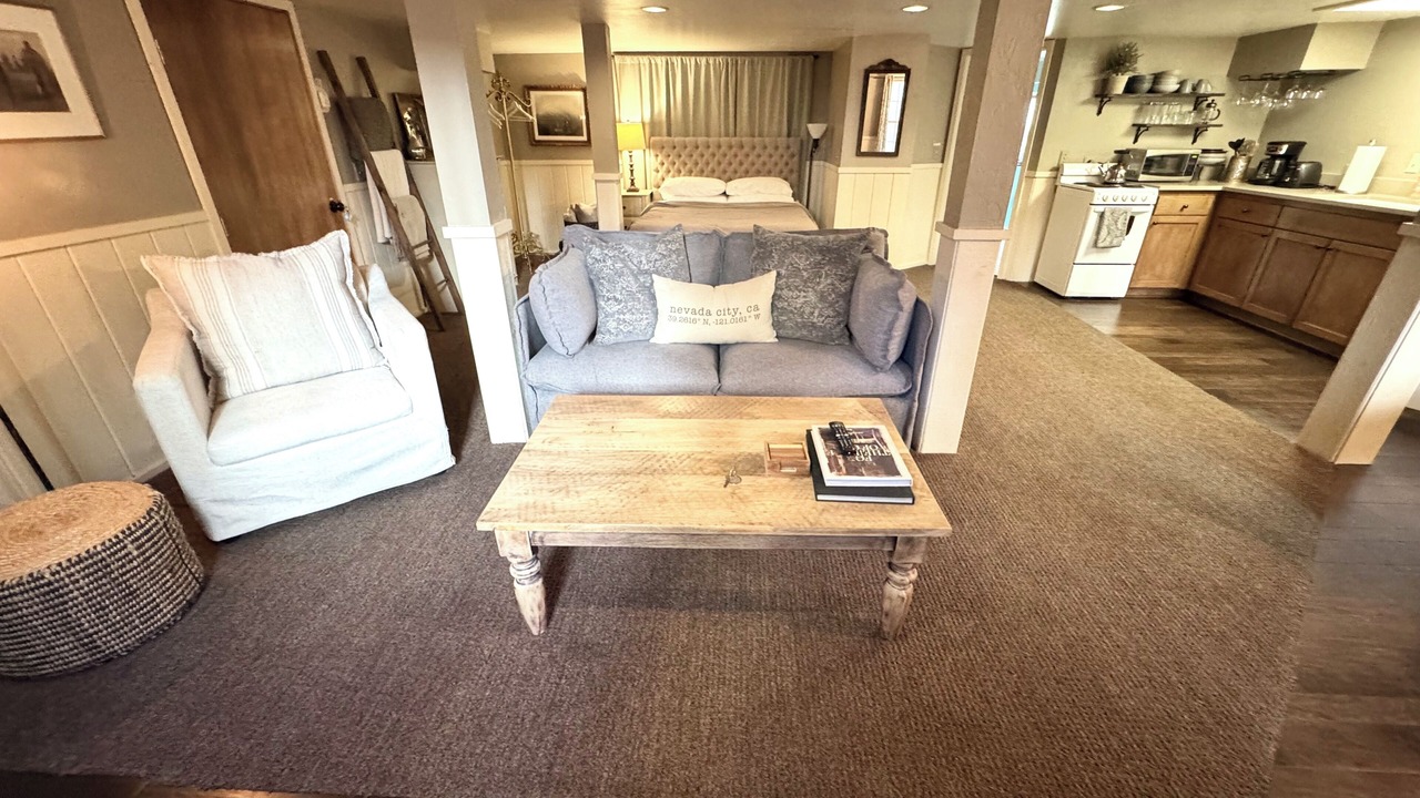 Photo of Livingroom in Nevada City