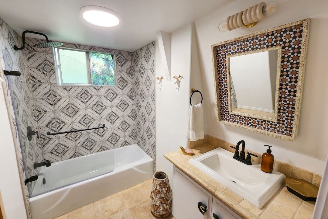 Photo of Bathroom in Blue Jay