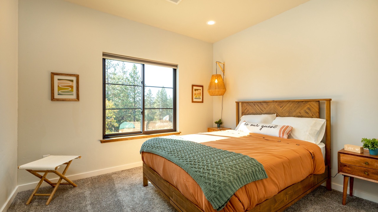 Photo of Bedroom in Klamath Falls
