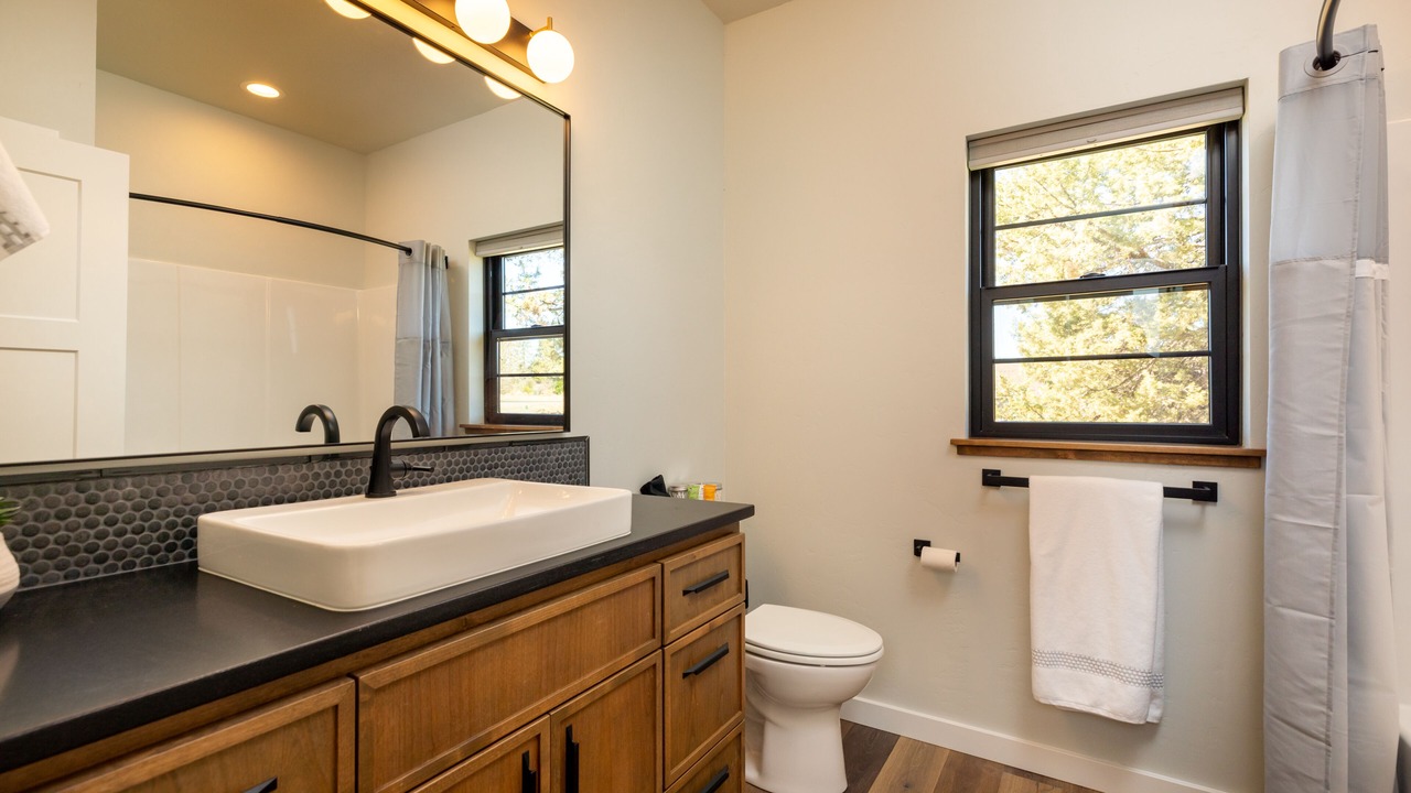Photo of Bathroom in Klamath Falls